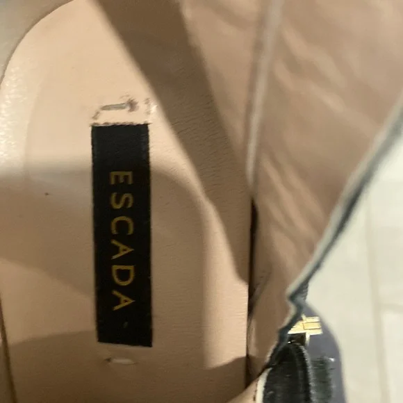 ESCADA Leather Knee-high Boots, Sz 39 - Picture 13 of 16